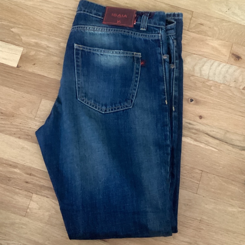 Isaia Straight-Leg Distressed Indigo Jeans. 38